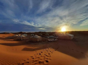 LUXURY CAMP